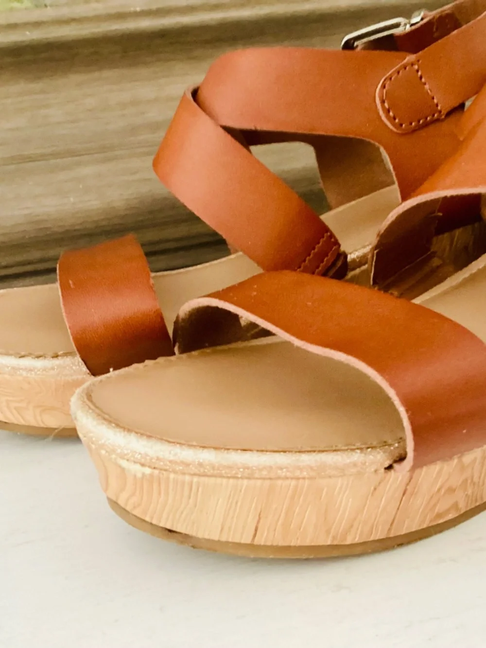 DKNY Amber Faux Leather Strap Wedge Girls Sandals Size 3 Youth Summer Platform